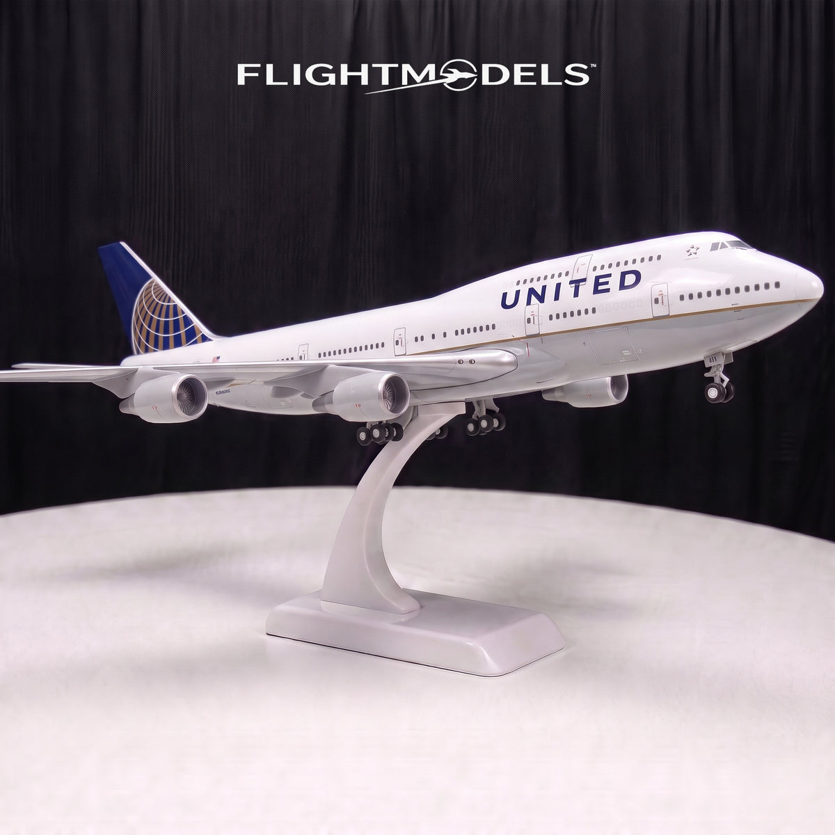 Boeing 747 United
