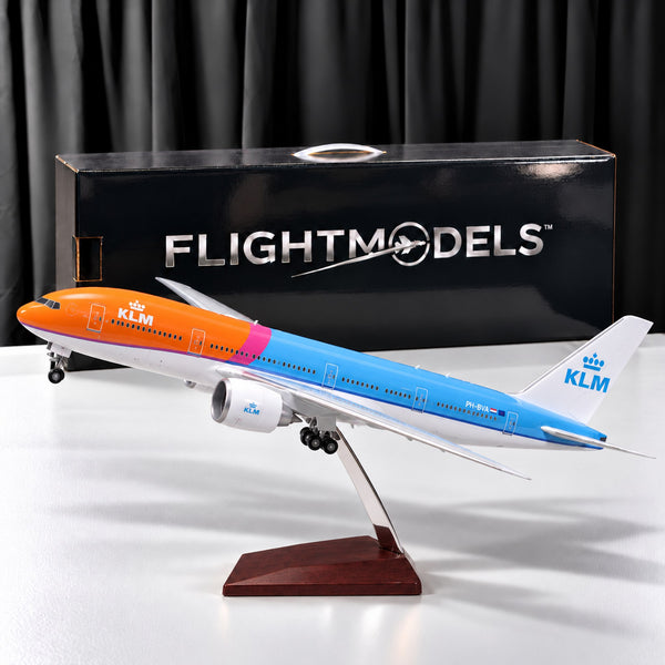 Boeing 777 KLM Orange Pride