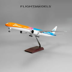 Boeing 777 KLM Orange Pride