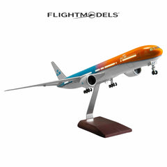 Boeing 777 KLM Orange Pride