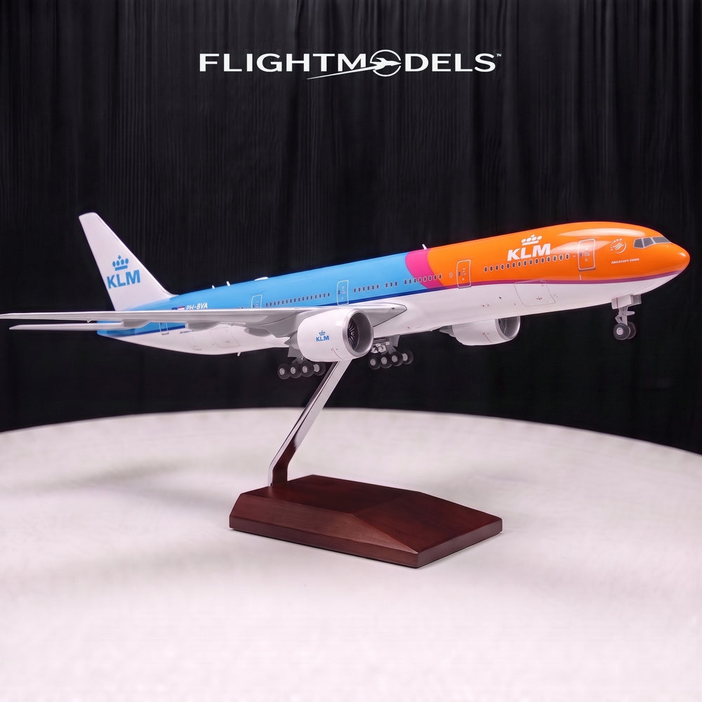 Boeing 777 KLM Orange Pride